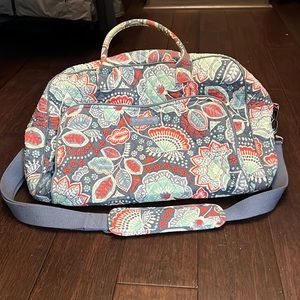Vera Bradley travel bag